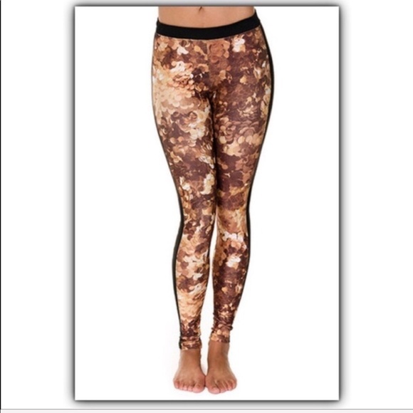 𝅺ONZIE coin print Yoga Tuxedo Fitness Legging size medium - Picture 1 of 5